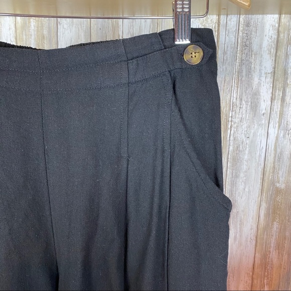 Wide Leg Crop Pants - Picture 3 of 5